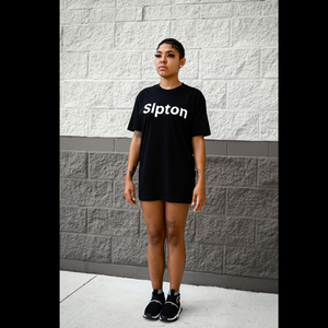 Here our petite Muse is modeling a MALE SMALL SLPTON TEE as a dress :). For this Look order a SMALL MALE SLPTON TEE  :). Thanks 
